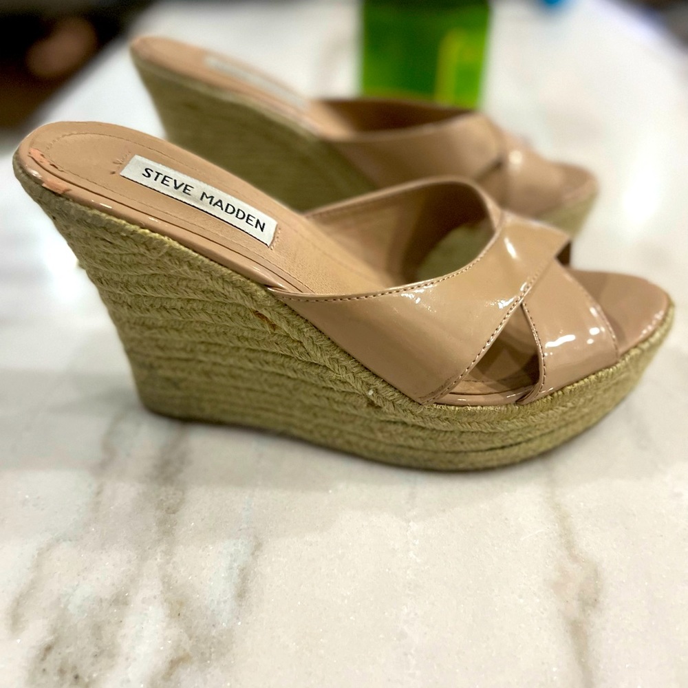 Steve Madden P-Figs Espadrille Wedge Heels size 8 great condition. Nude color